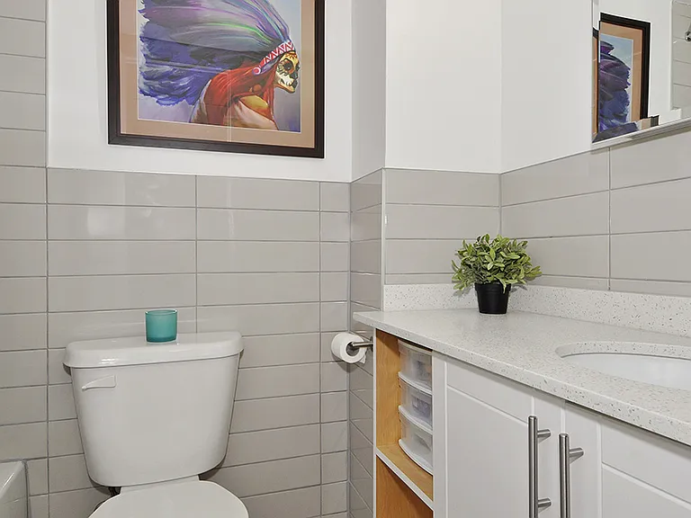 20 Prince Arthur Ave — Photo 5