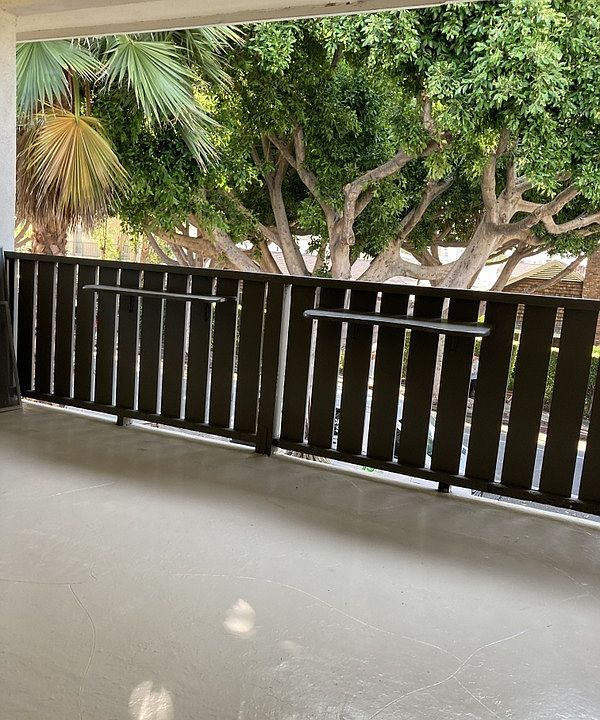 1st image of 2921 Arizona Ave #10