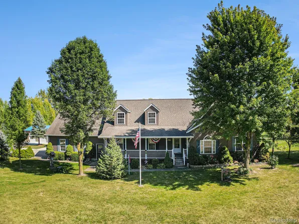 6937 S New Lothrop Rd, Durand, MI 48429
