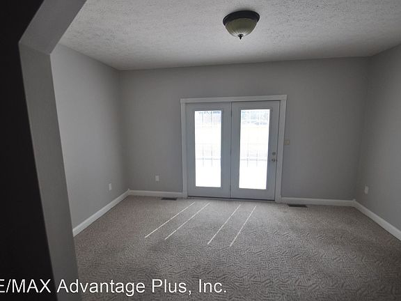 5th image of 165 Diana Ln