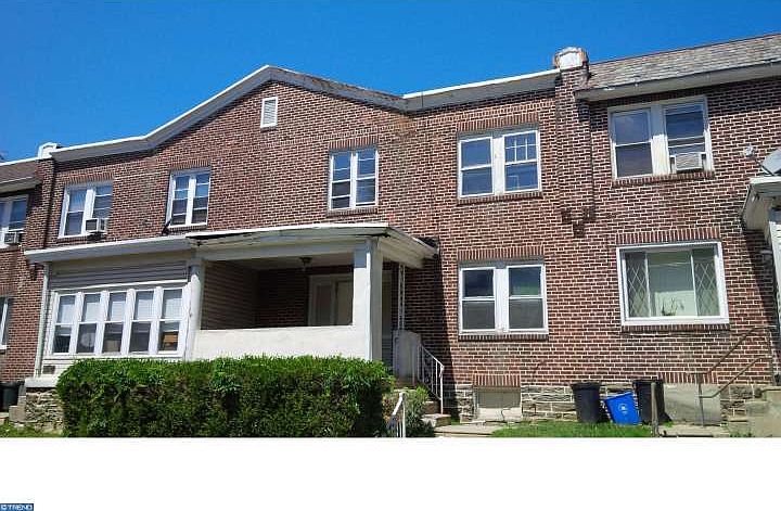 2nd image of 821 E Stafford St