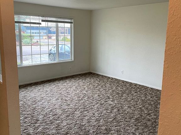 3rd image of 1719 NW Le Mans St