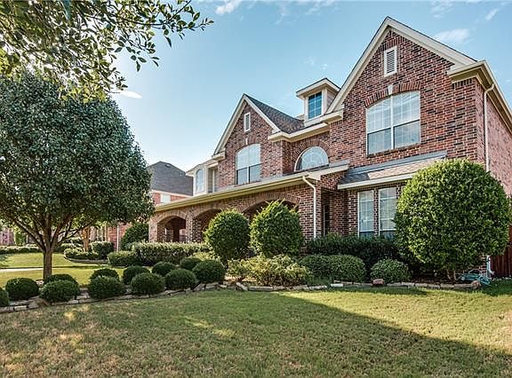 2nd image of 2604 Camille Dr