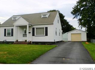 340 Fieldwood Dr, Rochester, NY 14609