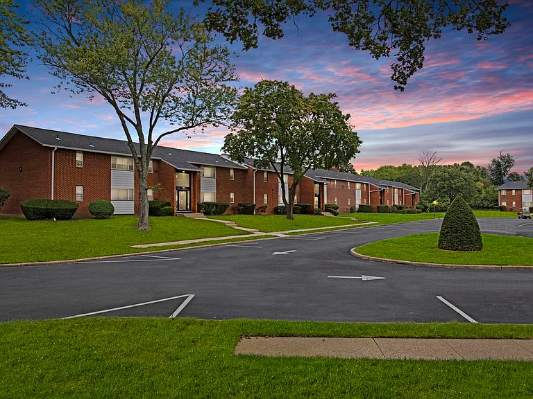 Laurel Run Village — Photo 24
