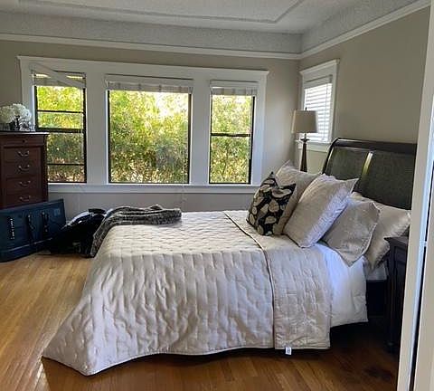 3rd image of 300 Occidental Ave APT 3