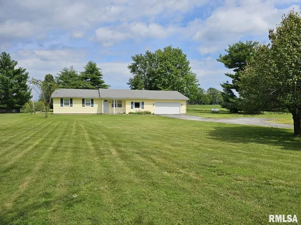 18606 N Hails Ln, Mount Vernon, IL 62864