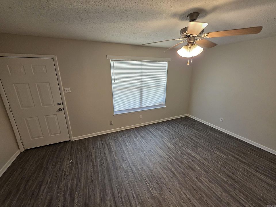 1st image of 23 E Laramie Dr APT B