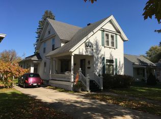 304 E Union St, Manchester, IA 52057