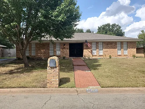 1833 Skyline Dr Photo 1 1833 Skyline Dr Photo 1