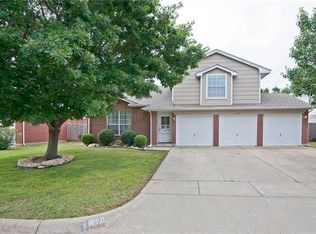 4921 Flat Creek Dr, Fort Worth, TX 76179