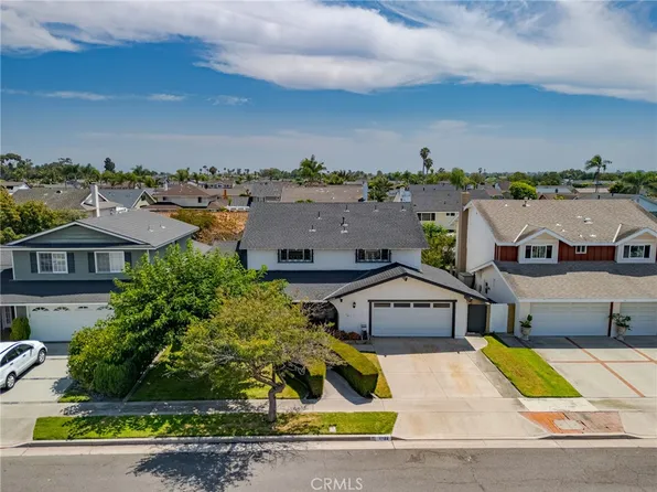 17122 Pleasant Cir, Huntington Beach, CA 92649