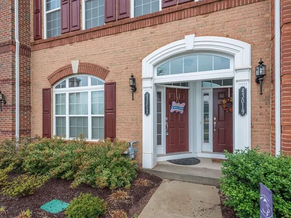 43017 Clarks Mill Ter, Ashburn, VA 20148