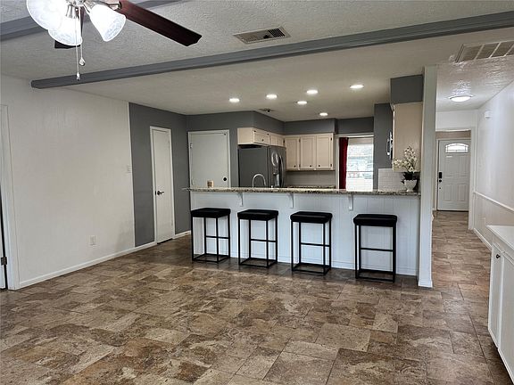 2nd image of 722 Seafoam Rd