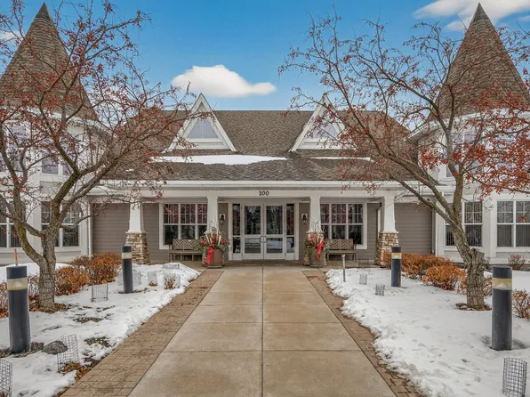 100 Clydesdale Trl APT 102, Hamel, MN 55340