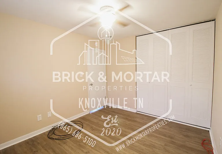 507 S Cedar St — Photo 11