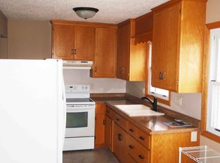 530 6th St, Avon, MN 56310