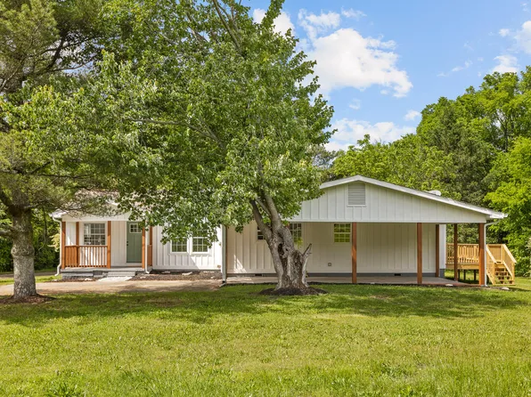 84 Ashley Ln, Rossville, GA 30741