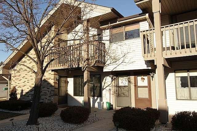 1st image of W176N9777 Rivercrest Dr
