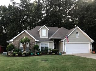172 Homewood Dr, Millbrook, AL 36054