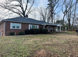 210 Sproles Ave E, Greenwood, SC 29649