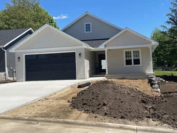 517 Alan Dr, Mount Horeb, WI 53572