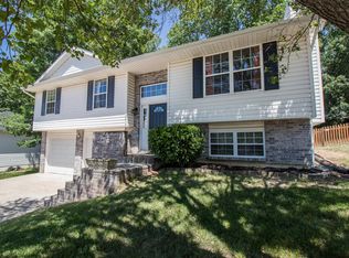 2216 Martinshire Dr, Columbia, MO 65203