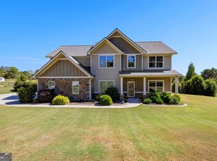 151 Rock House Rdg, Senoia, GA 30276