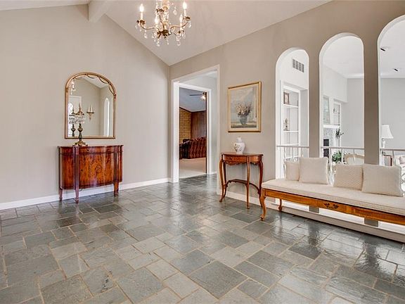 5th image of 6545 Meadowcreek Dr