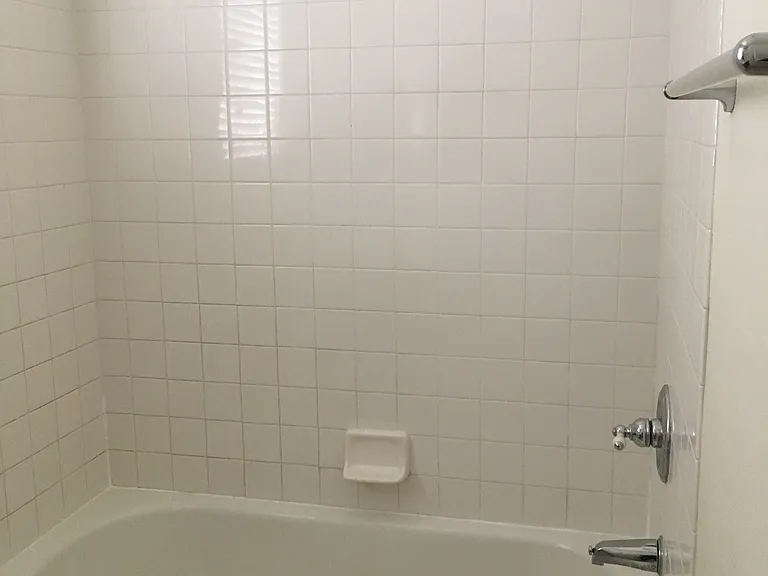 460 Middlebury Ct — Photo 23