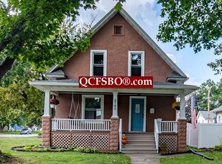2702 Arlington Ave, Davenport, IA 52803