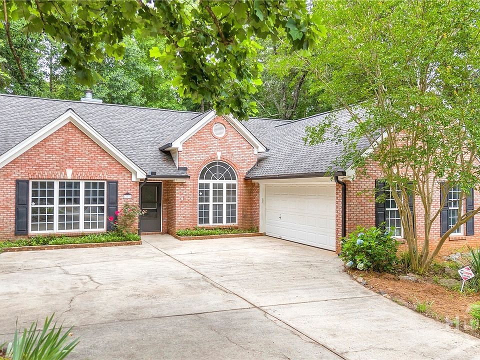 1st image of 271 Jackson Park Drive