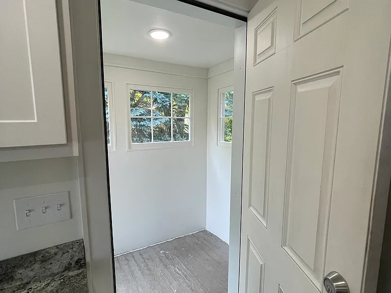1323 Leonard St NE — Photo 27