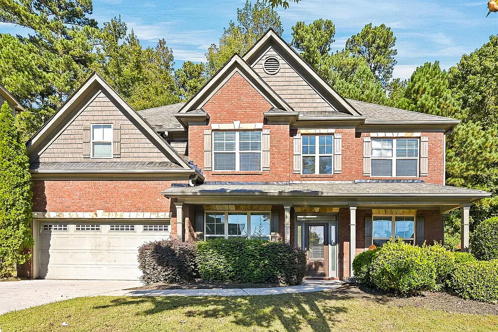 5 bed, 3.0 bath, 2813 sqft, $2,630 — Photo 1