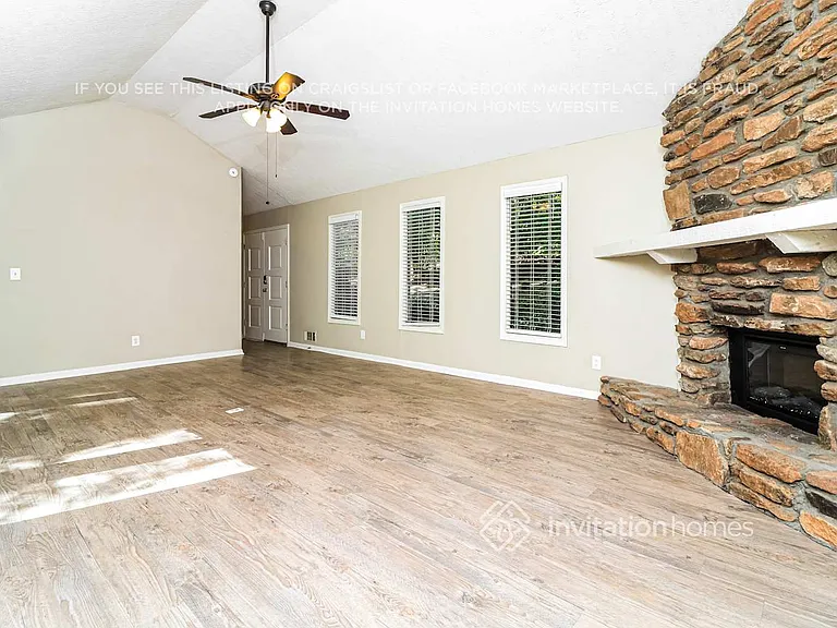 3895 Rock Mill Pkwy — Photo 7