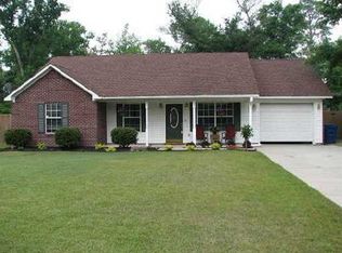 1517 Davis St, Ocean Springs, MS 39564