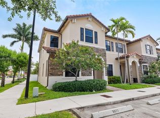 8877 W 35th Ave, Hialeah, FL 33018
