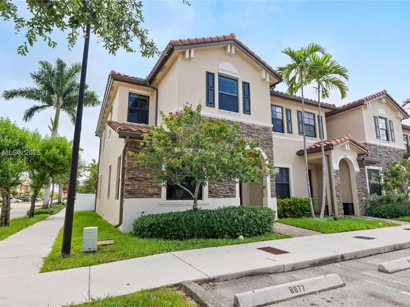 8877 W 35th Ave, Hialeah, FL 33018