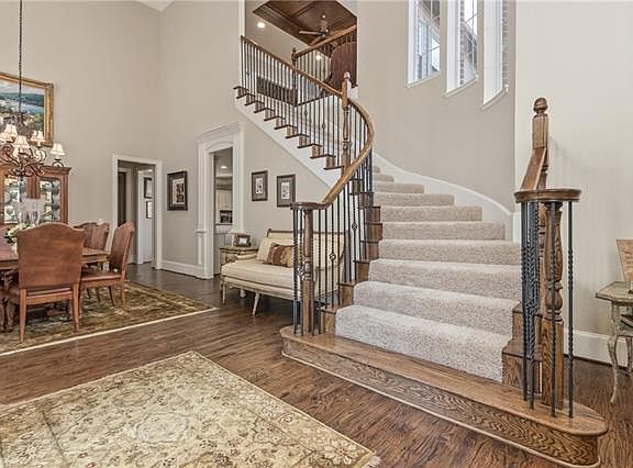 5th image of 5274 Northshore Dr