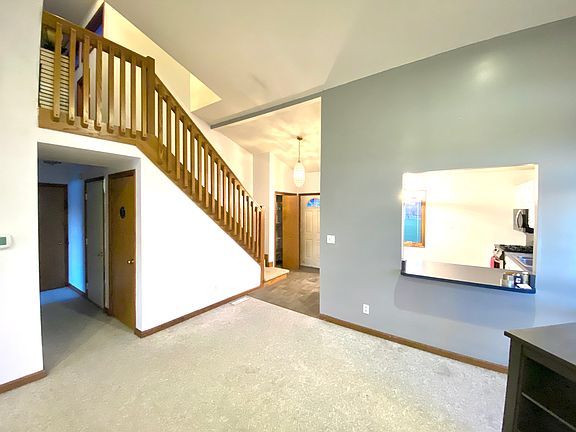 2nd image of 15562 Lake Shore Dr S