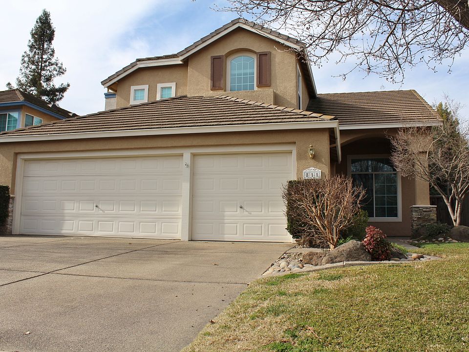 1st image of 811 Evergreen Dr