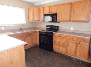 3619 Brush Creek Dr, Lawrence, KS 66047