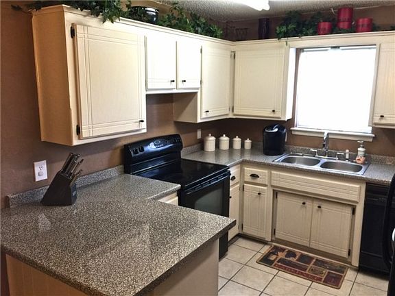 2nd image of 1136 SW 81st St
