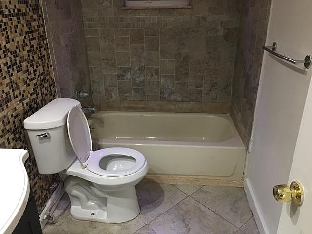 1st image of 13695 NE 3rd Ct APT 4