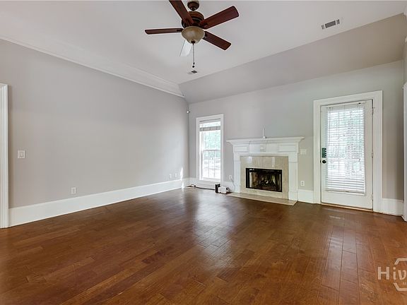 5th image of 183 Oak Meadows Drive