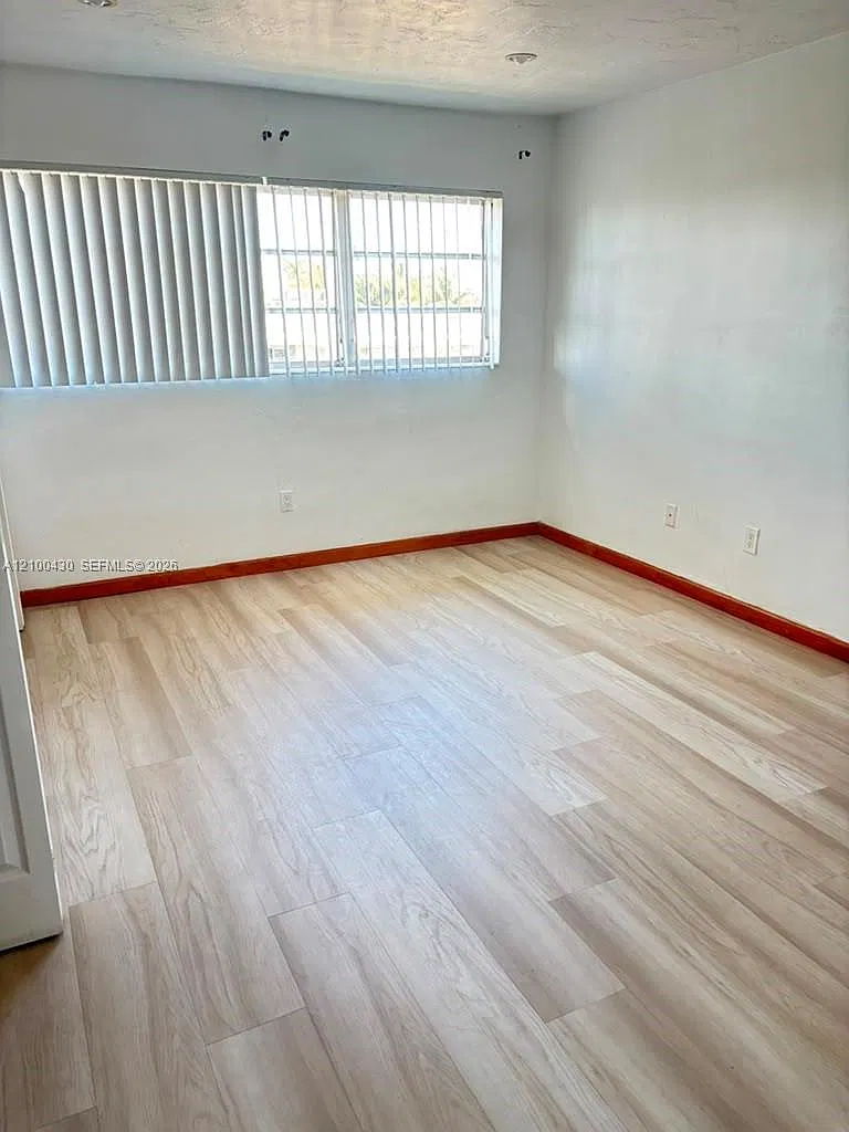 Village At Dadeland Condo — Photo 2