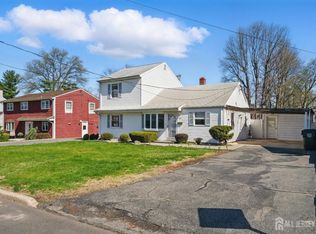 94 S Hill Rd, Colonia, NJ 07067