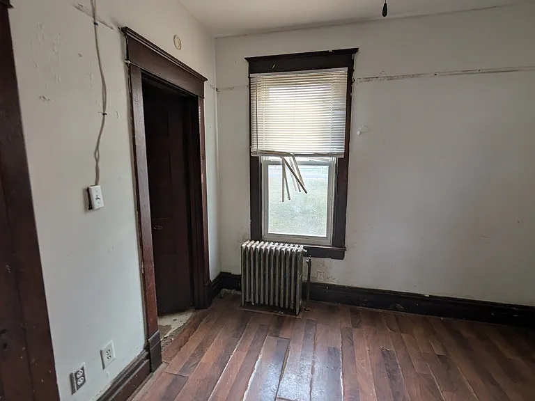 1104 W Smith St — Photo 6