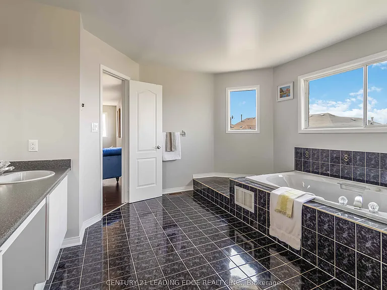 286 Fernforest Dr — Photo 28