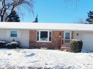 505 Westplain Dr, Green Bay, WI 54303